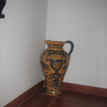 Apartamentos Turisticos Casa Cantillo Кармона Екстериор снимка