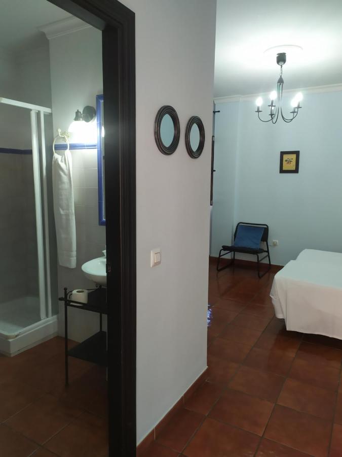 Apartamentos Turisticos Casa Cantillo Кармона Екстериор снимка