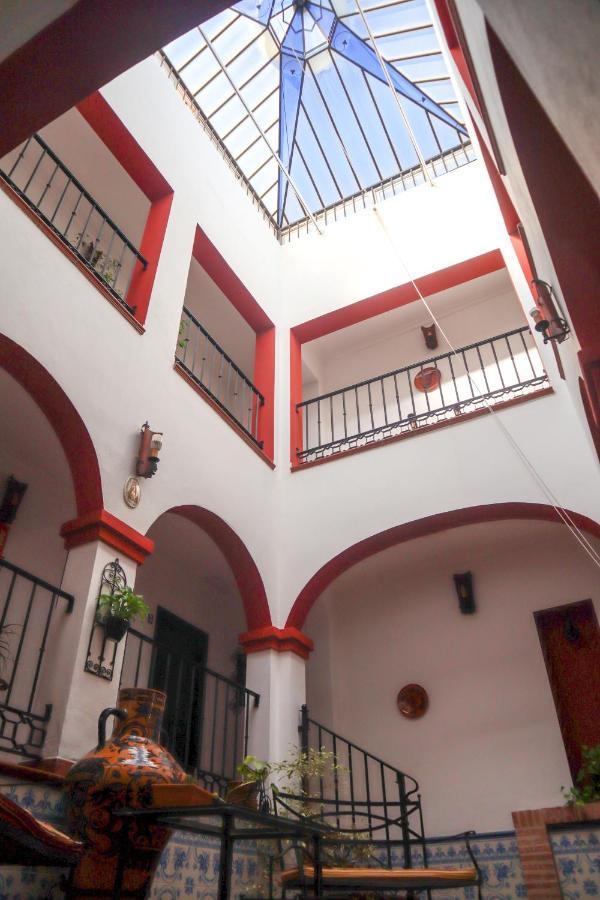 Apartamentos Turisticos Casa Cantillo Кармона Екстериор снимка